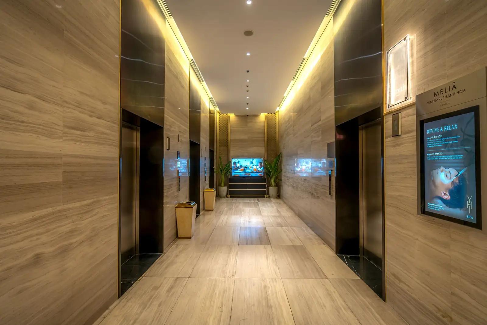 Westravianresort  interior corridor